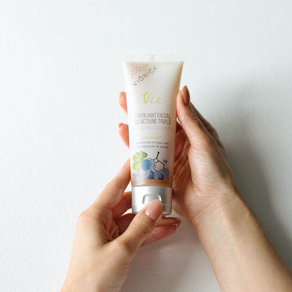 Exfoliant facial cu acțiune triplă, Viorica Vie