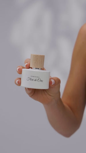 Parfum „Elixir Floral Flori de Cireș”